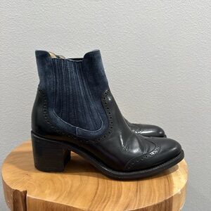 Office of Angela Scott ankle boots, size 8,5